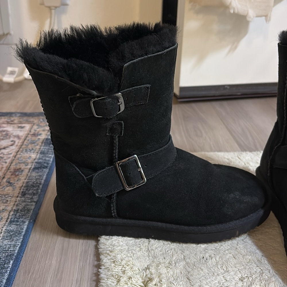 Warm boots (Ugg style)